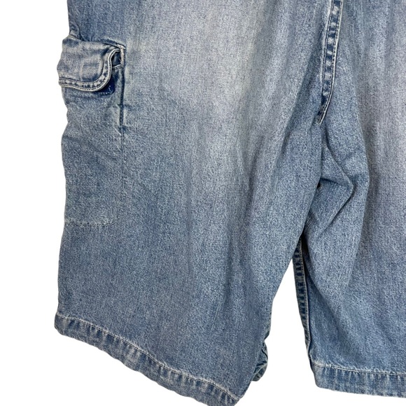 Vintage Levi’s Hirise Velcro Pocket Denim Cargo Shorts Dry Goods Red Tab Size 38 - Picture 16 of 16